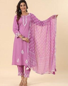 women embroidered straight kurta set