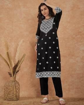 women embroidered straight kurta set