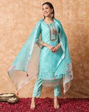 women embroidered straight kurta set