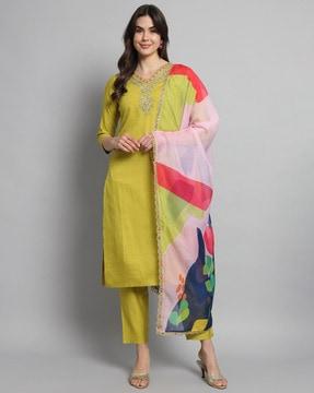 women embroidered straight kurta set