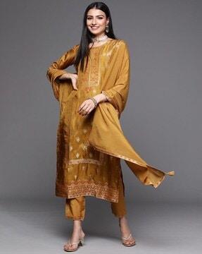 women embroidered straight kurta set