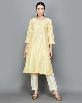 women embroidered straight kurta set