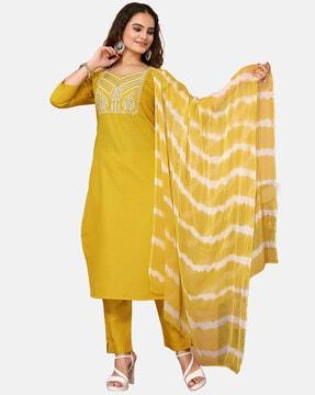 women embroidered straight kurta set