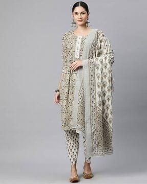 women embroidered straight kurta set