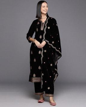 women embroidered straight kurta set