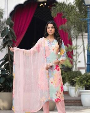 women embroidered straight kurta set