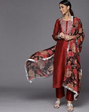 women embroidered straight kurta set