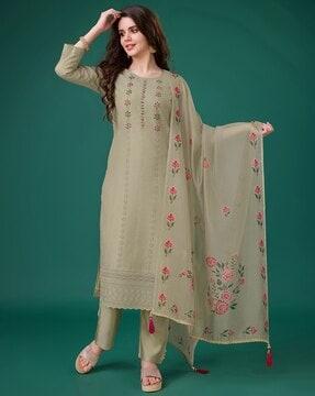 women embroidered straight kurta set