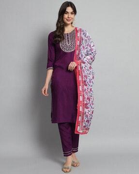 women embroidered straight kurta set