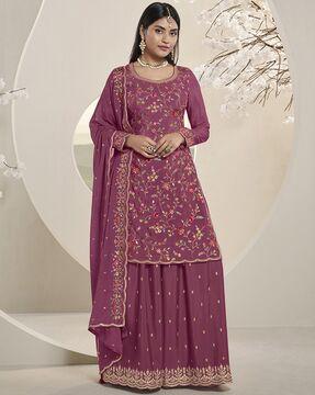 women embroidered straight kurta set