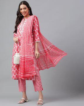 women embroidered straight kurta set