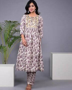 women embroidered straight kurta set