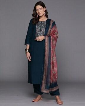 women embroidered straight kurta set