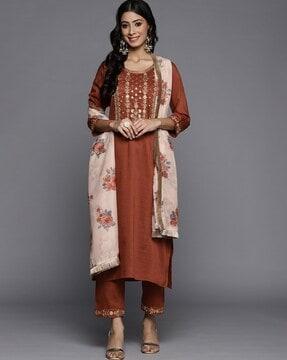 women embroidered straight kurta set