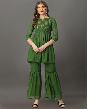 women embroidered straight kurta set