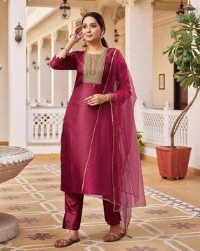 women embroidered straight kurta set