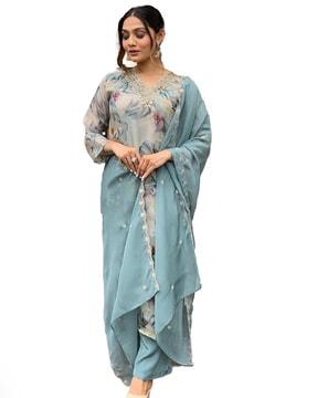 women embroidered straight kurta set