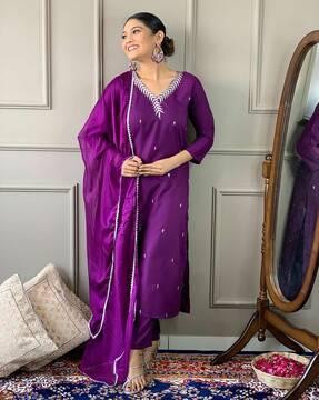 women embroidered straight kurta set