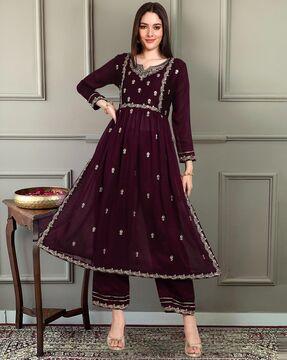 women embroidered straight kurta set