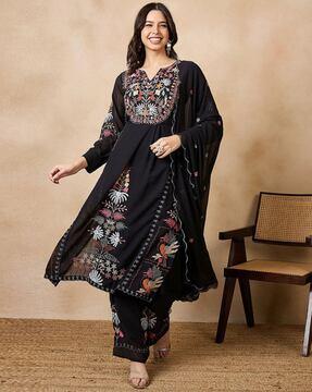 women embroidered straight kurta set