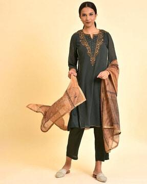 women embroidered straight kurta set