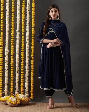 women embroidered straight kurta set