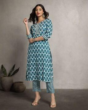 women embroidered straight kurta set