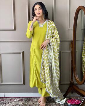 women embroidered straight kurta set