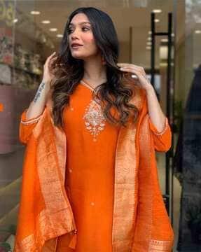 women embroidered straight kurta set