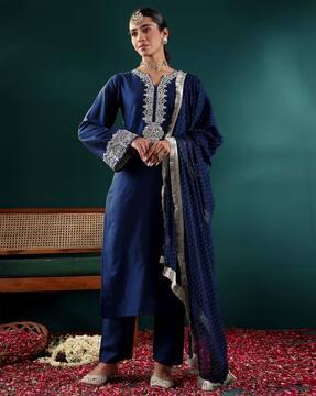 women embroidered straight kurta set