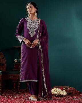 women embroidered straight kurta set