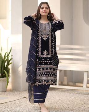 women embroidered straight kurta set