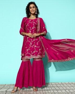 women embroidered straight kurta suit set