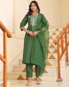 women embroidered straight kurta suit set