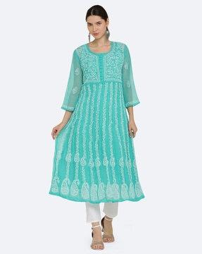 women embroidered straight kurta with camisole