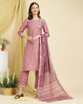 women embroidered straight kurta with pants & dupatta