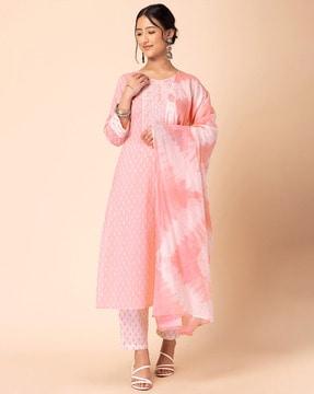 women embroidered straight kurta with pants & dupatta