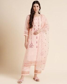 women embroidered straight kurta with pants & dupatta