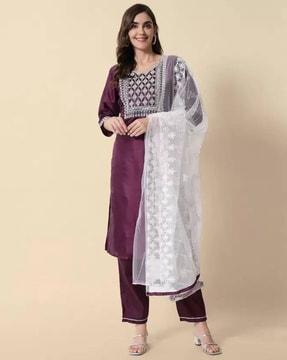 women embroidered straight kurta with pants & dupatta