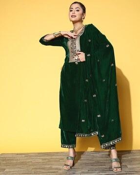 women embroidered straight kurta with pants & dupatta