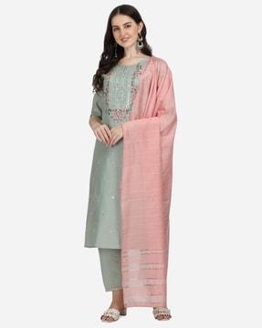 women embroidered straight kurta with pants & dupatta