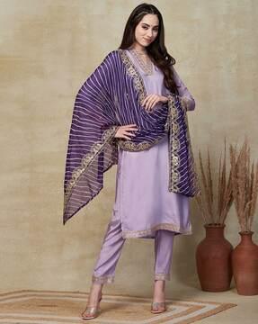 women embroidered straight kurta with pants & dupatta