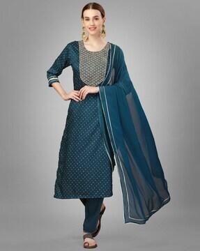 women embroidered straight kurta with pants & dupatta