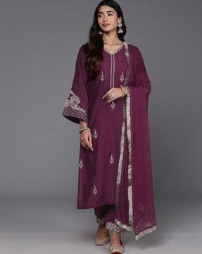 women embroidered straight kurta with pants & dupatta