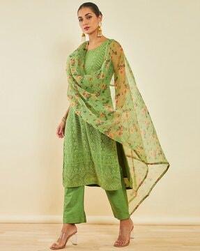 women embroidered straight kurta with pants & dupatta