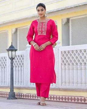 women embroidered straight kurta with pants & dupatta