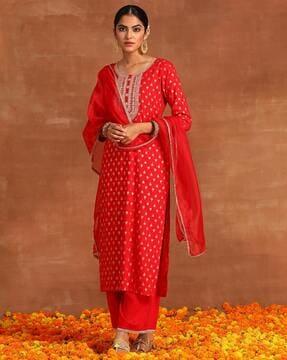 women embroidered straight kurta with pants & dupatta