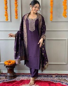 women embroidered straight kurta with pants & dupatta