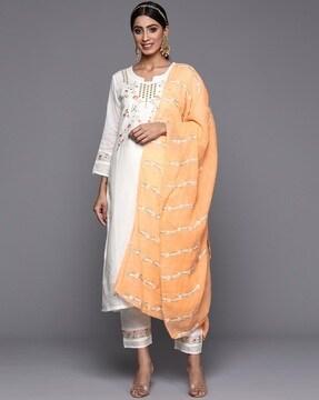 women embroidered straight kurta with pants & dupatta