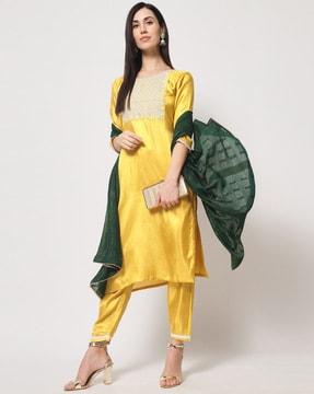 women embroidered straight kurta with pants & dupatta